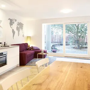 Lovely Lux Garden Flat Near Royal Park , Warszawa Polska